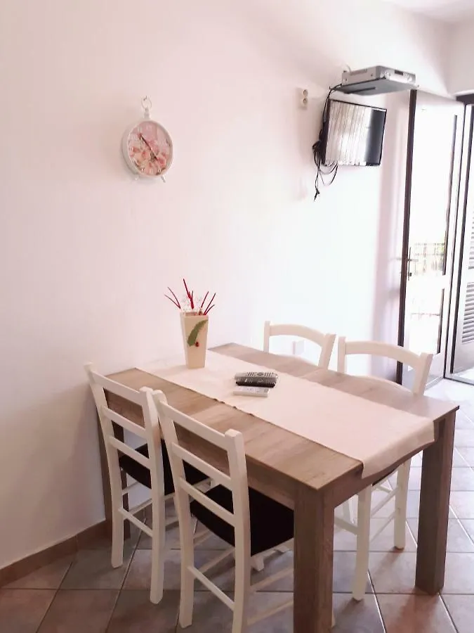 Apartment Karinovo マリンスカ